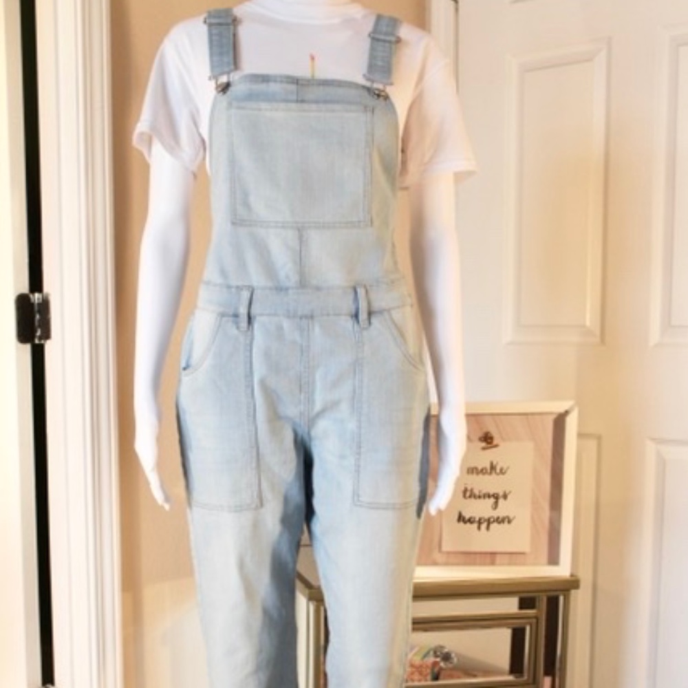 New York & Company blue Jean jumpsuit. Size M